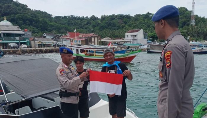Polairud Polres Pesawaran Ajak Masyarakat Maritim Kibarkan Merah Putih di Laut