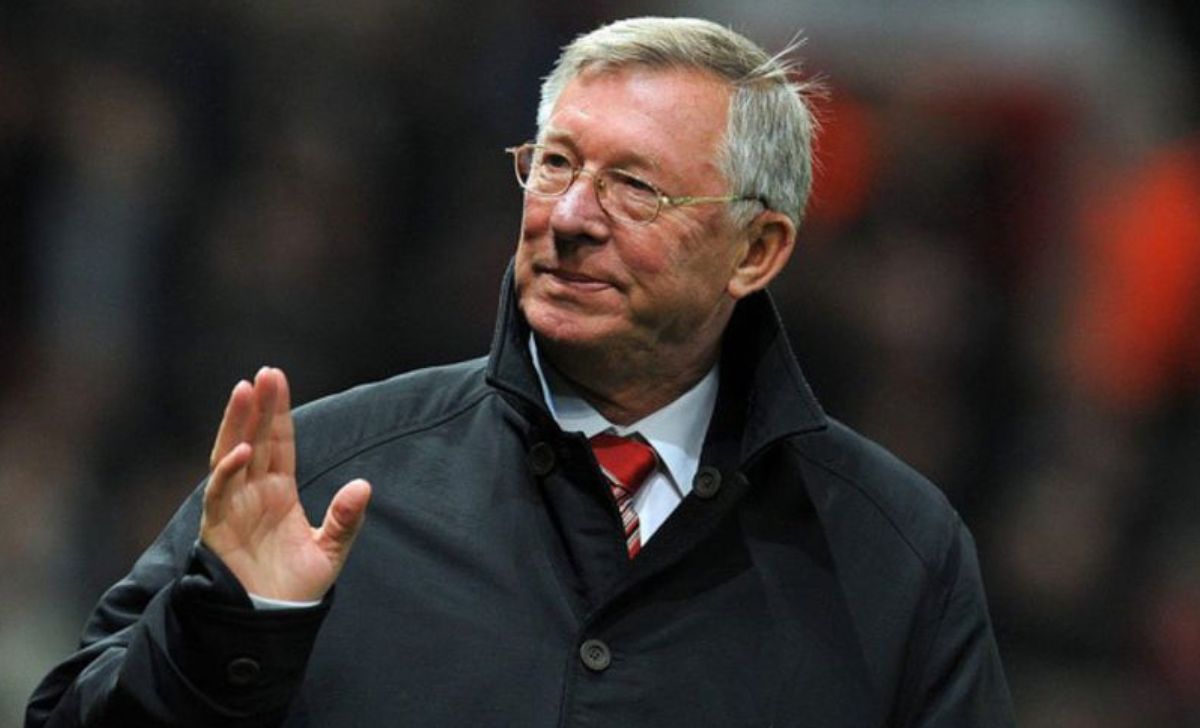 Sir Alex Ferguson Ungkap Penyesalan Tak Pernah Satukan Denis Law dan Ruud van Nistelrooy di MU