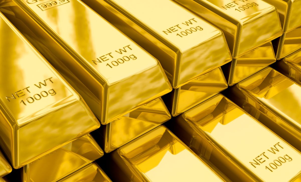 Harga Emas Antam Hari ini Turun Rp4.000, Stabil di Harga 2,4 Juta per Gram