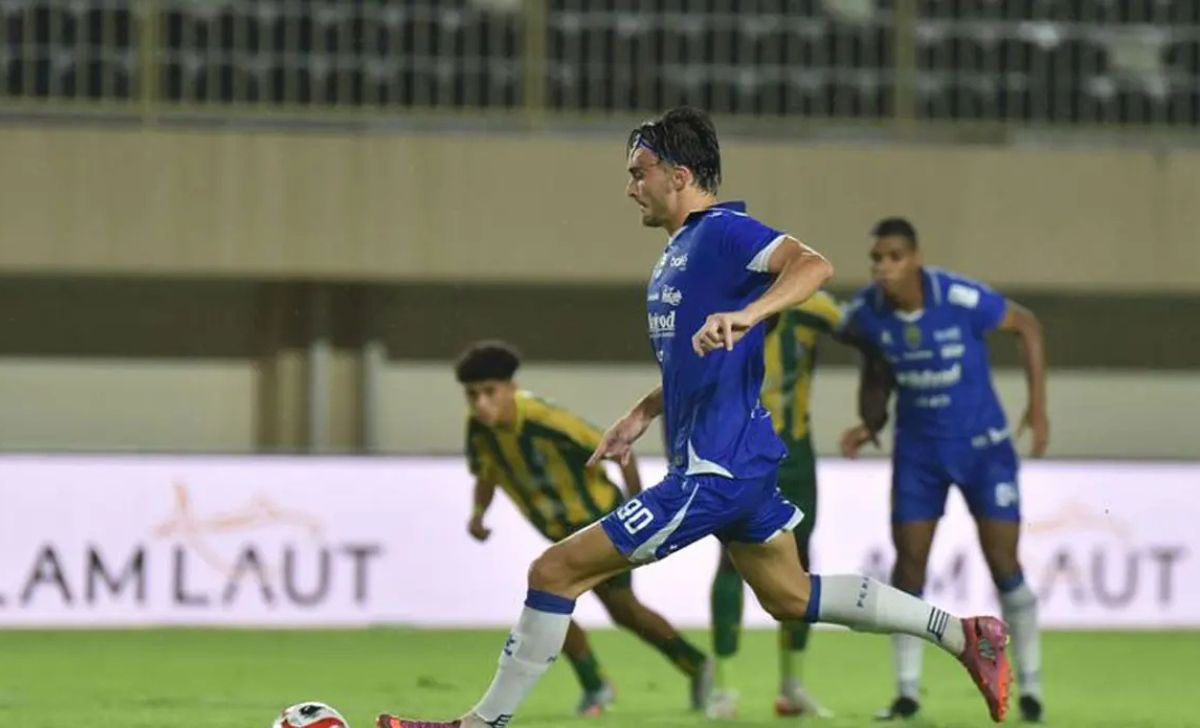 Persib Bandung Bungkam PSBS Biak 3-0, Naik ke Peringkat Tiga Klasemen BRI Super League