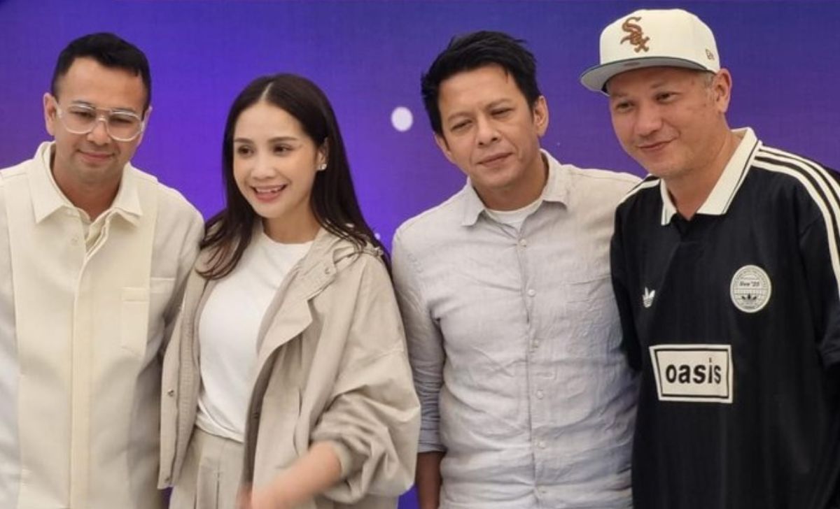 Raffi Ahmad dan Nagita Slavina Hadirkan Padel Wars 2025, Tiga Legenda Sepak Bola Dunia Akan Tampil di Jakarta