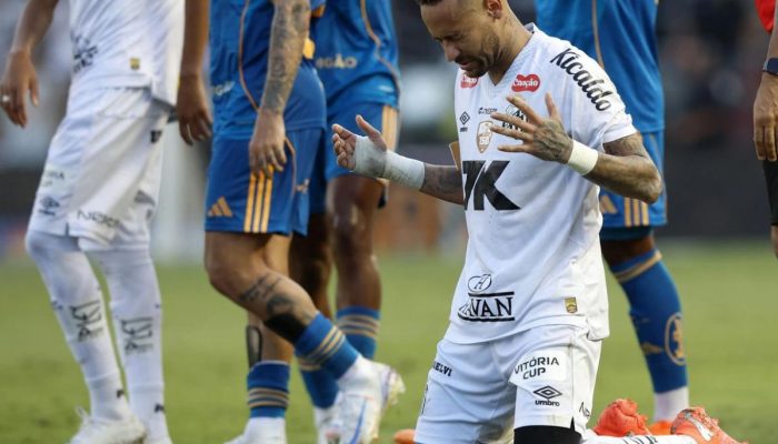 Neymar Bantu Santos Selamat dari Degradasi, Akan Jalani Operasi Lutut Kiri
