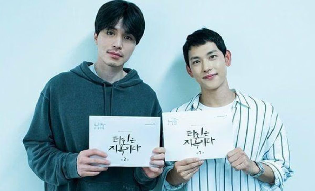 Strangers from Hell (TV Series 2019) (1)