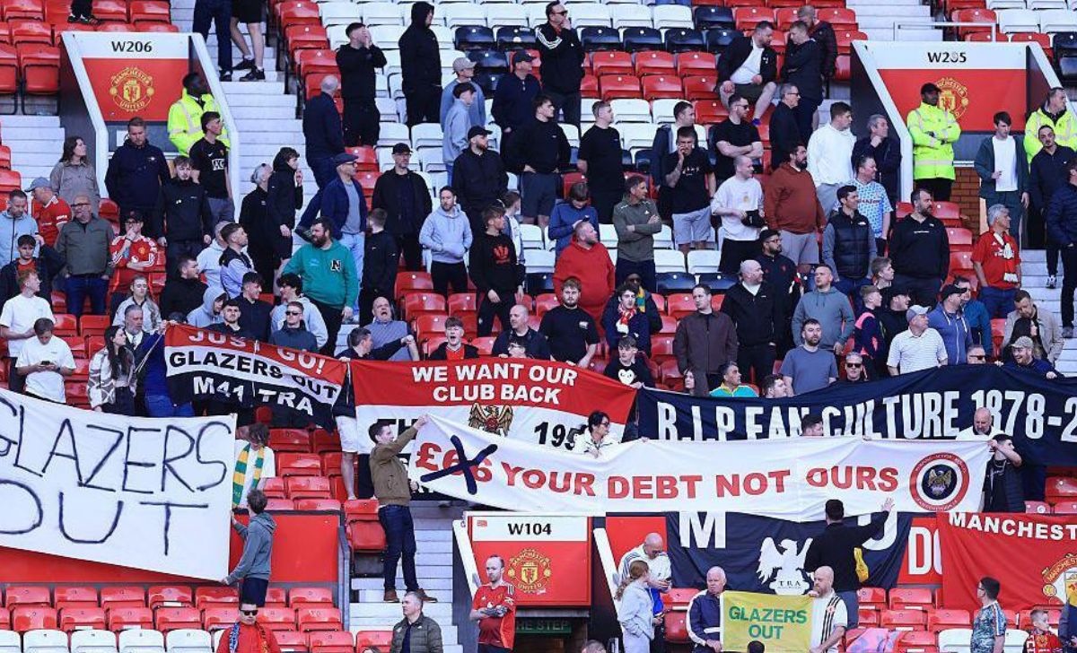 The 1958 Serukan Aksi Protes, Kemarahan Suporter MU Memuncak